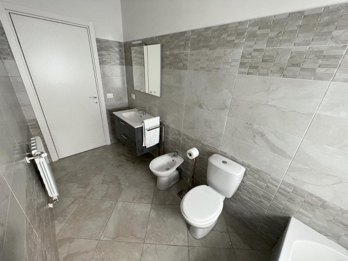 Casa Vacanze Le Tre Scimmiette Патерно Екстериор снимка
